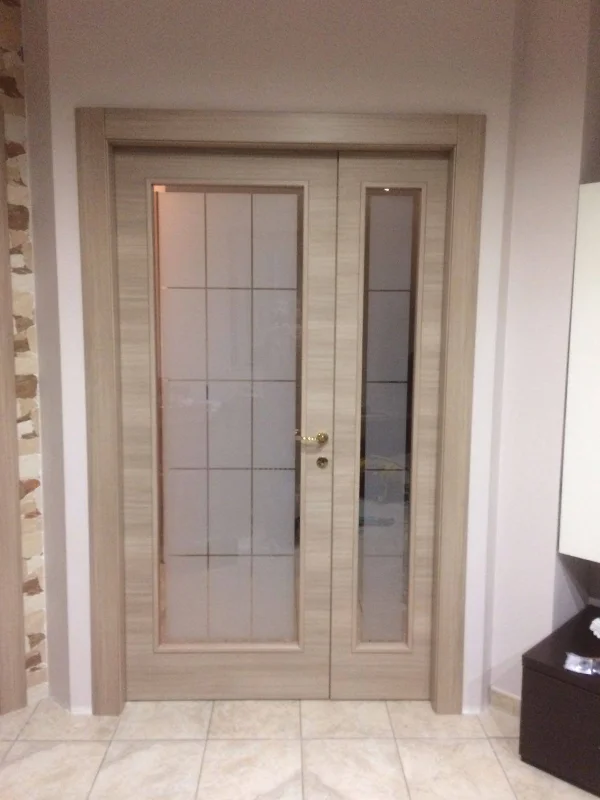 porta-ingresso-in-legno-vetro-decorativa