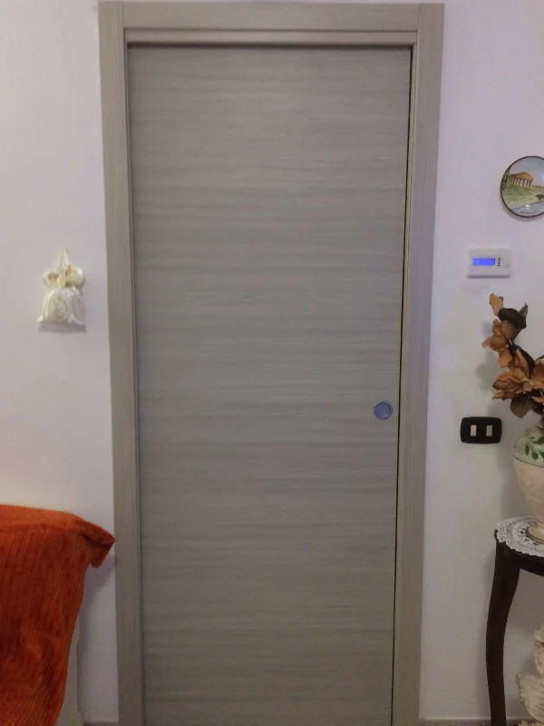 porta-moderna-grigia